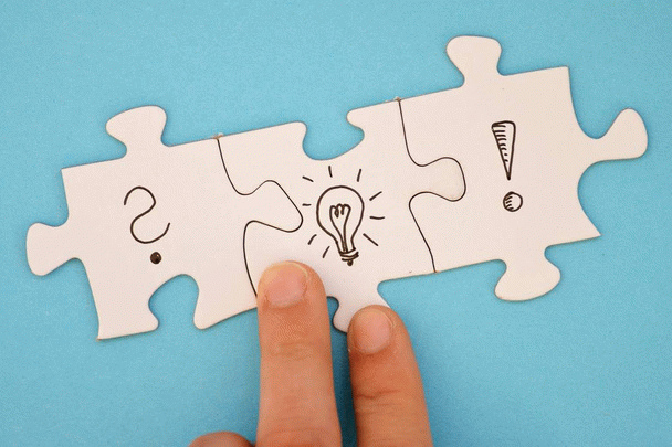 گل سینه: جواهری کوچک با دنیایی از تجربه (خلاصه نی نی سایت)